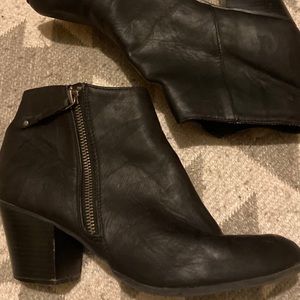 EXPRESS black ankle boots